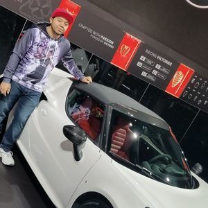 Meet your Posher, Derrek